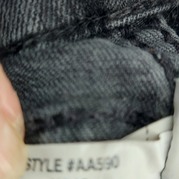 Madewell 10" High-Rise Skinny Jeans in Berkeley Black: Button-Through Edition - Picture 13 of 14